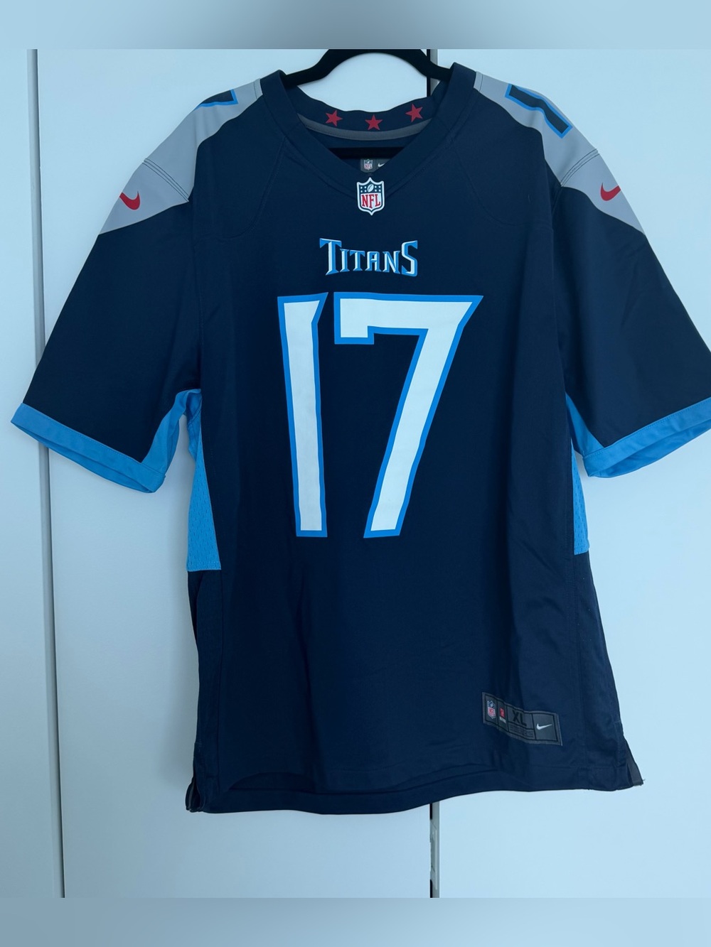 Ryan Tannehill Men’s XL Jersey